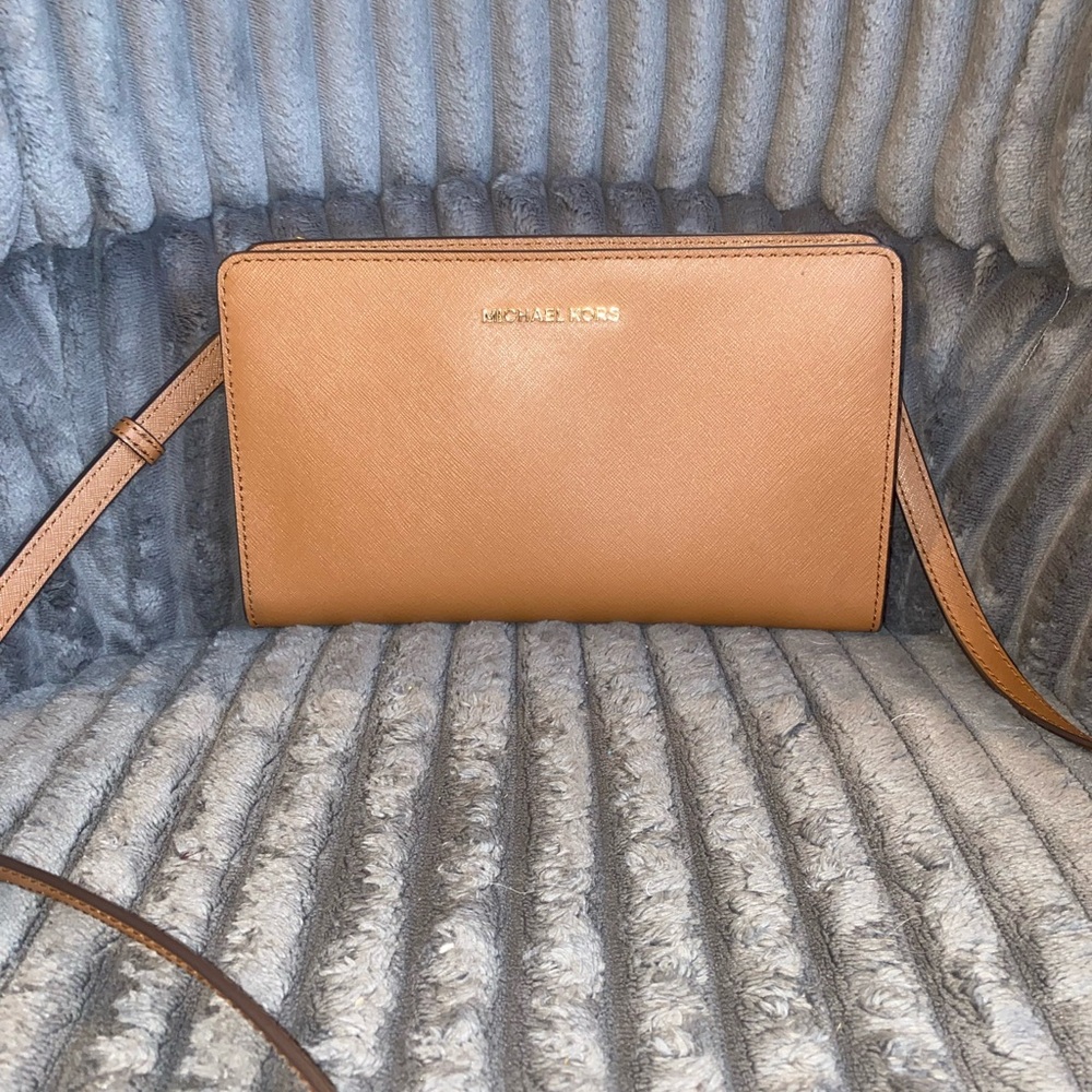 Michael Kors crossbody purse